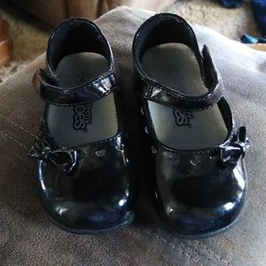 Infant girls dress shoes with bow